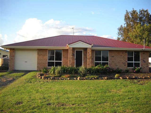 22 East Street, KINGSTHORPE QLD 4400, Kingsthorpe - Image 1