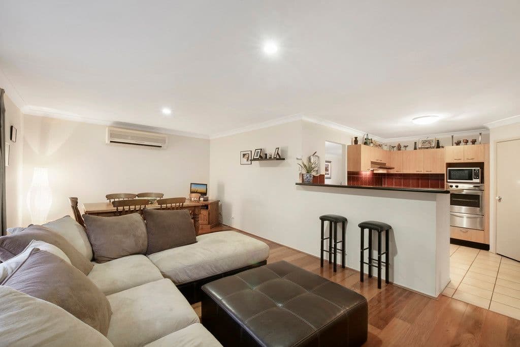 16 Lachlan Place, Berkeley Vale NSW 2261, Berkeley Vale - Thumbnail 2