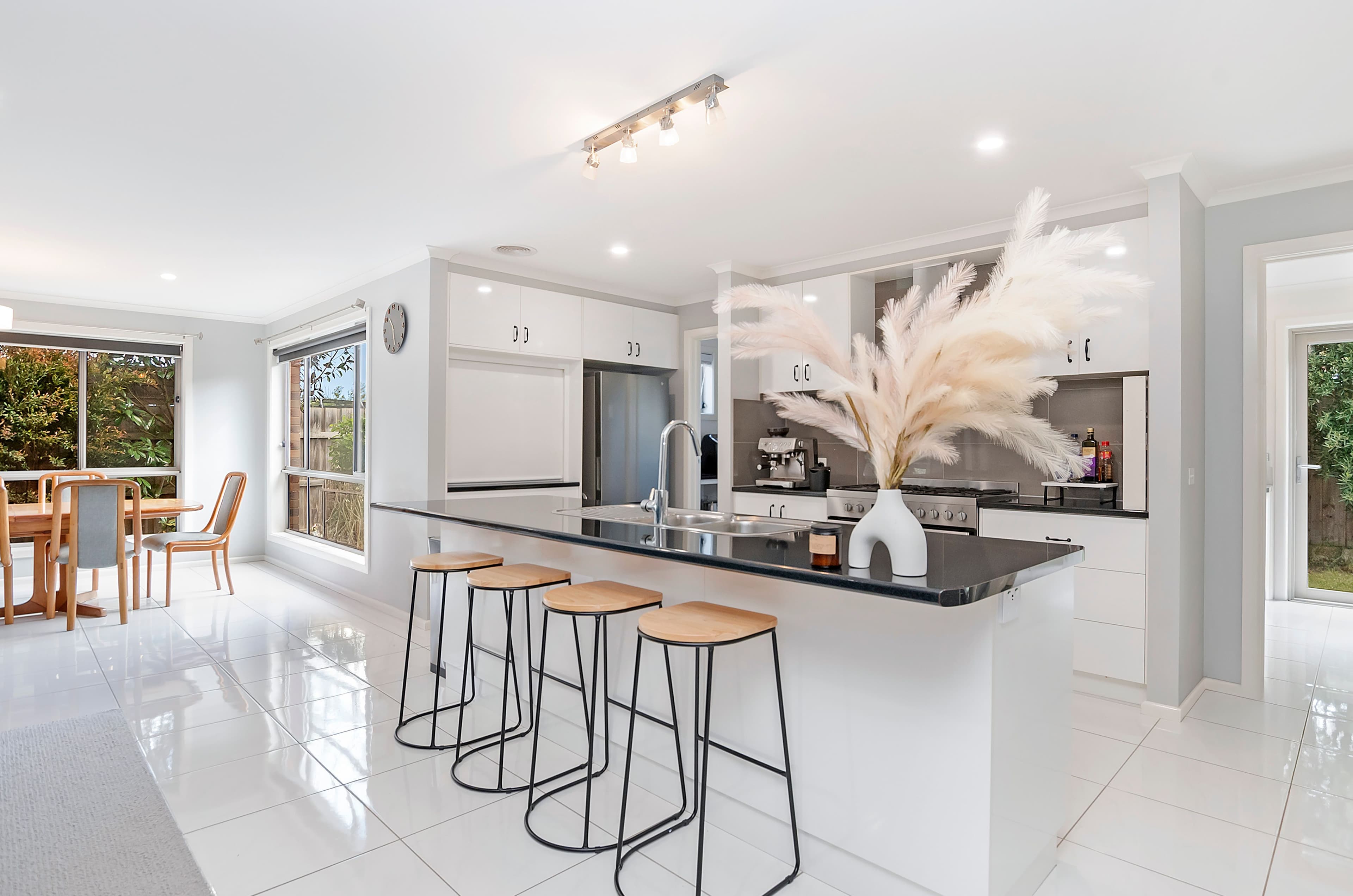 14 Cleveland Street, Warrnambool VIC 3280, Warrnambool - Thumbnail 3