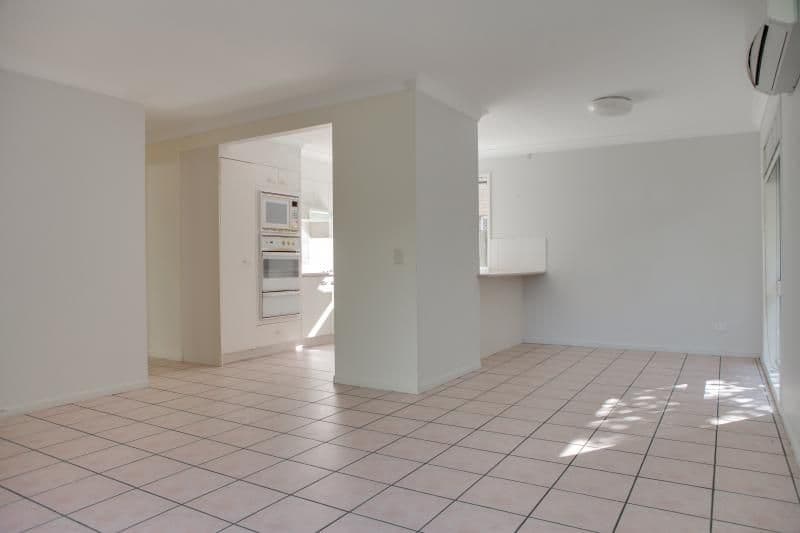 39 Balaton Street, WESTLAKE QLD 4074, Westlake - Thumbnail 2