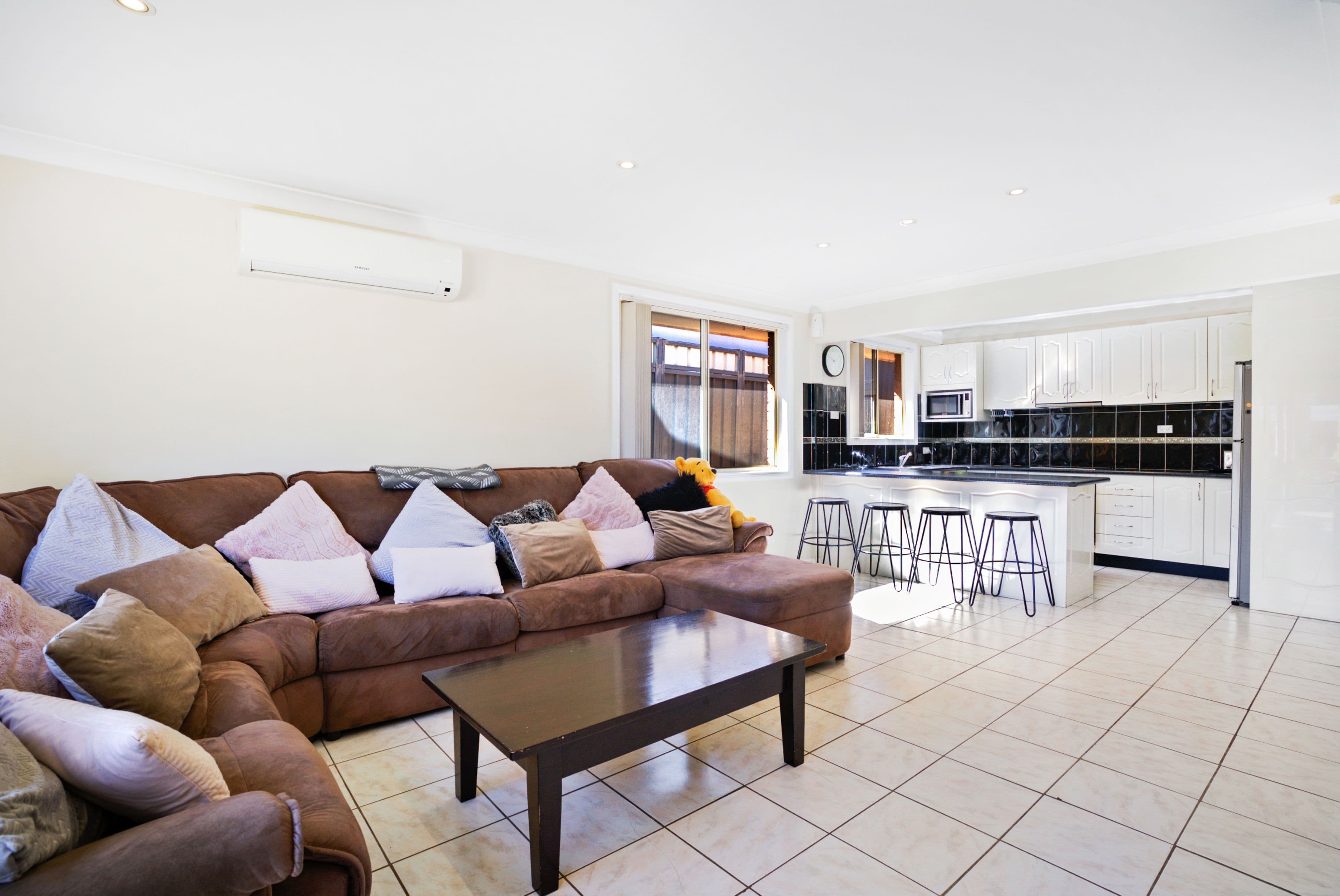 2 Derwent Place, Bossley Park NSW 2176, Bossley Park - Thumbnail 2