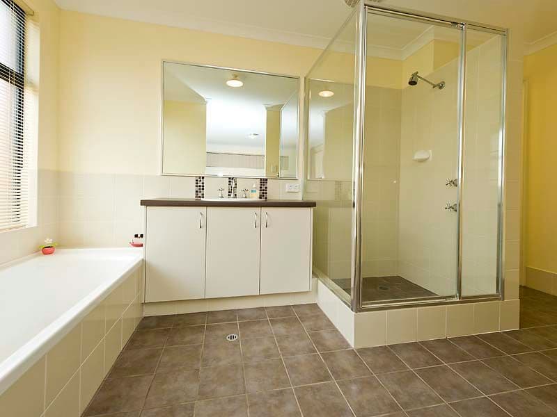 12 Pexton Drive, SOUTH GUILDFORD WA 6055, South Guildford - Thumbnail 2