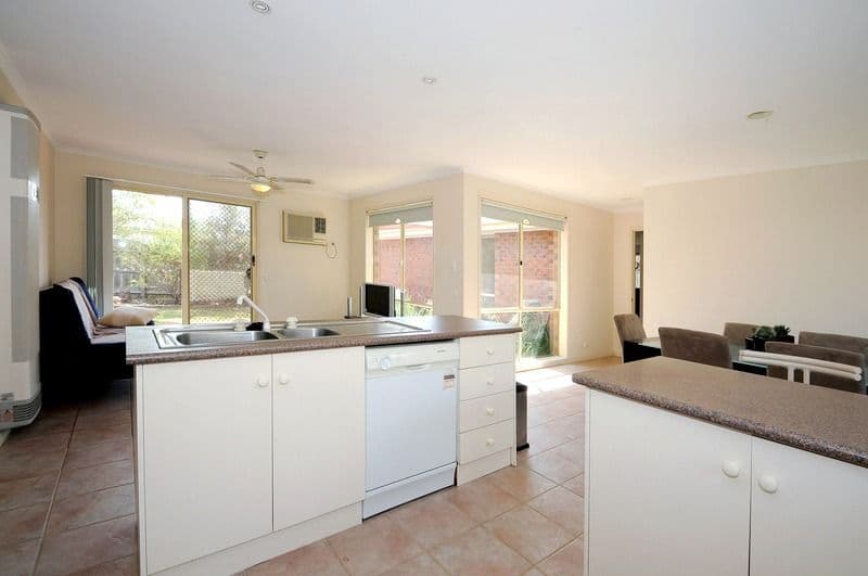 2 John Monash Drive, SKYE VIC 3977, Skye - Thumbnail 4