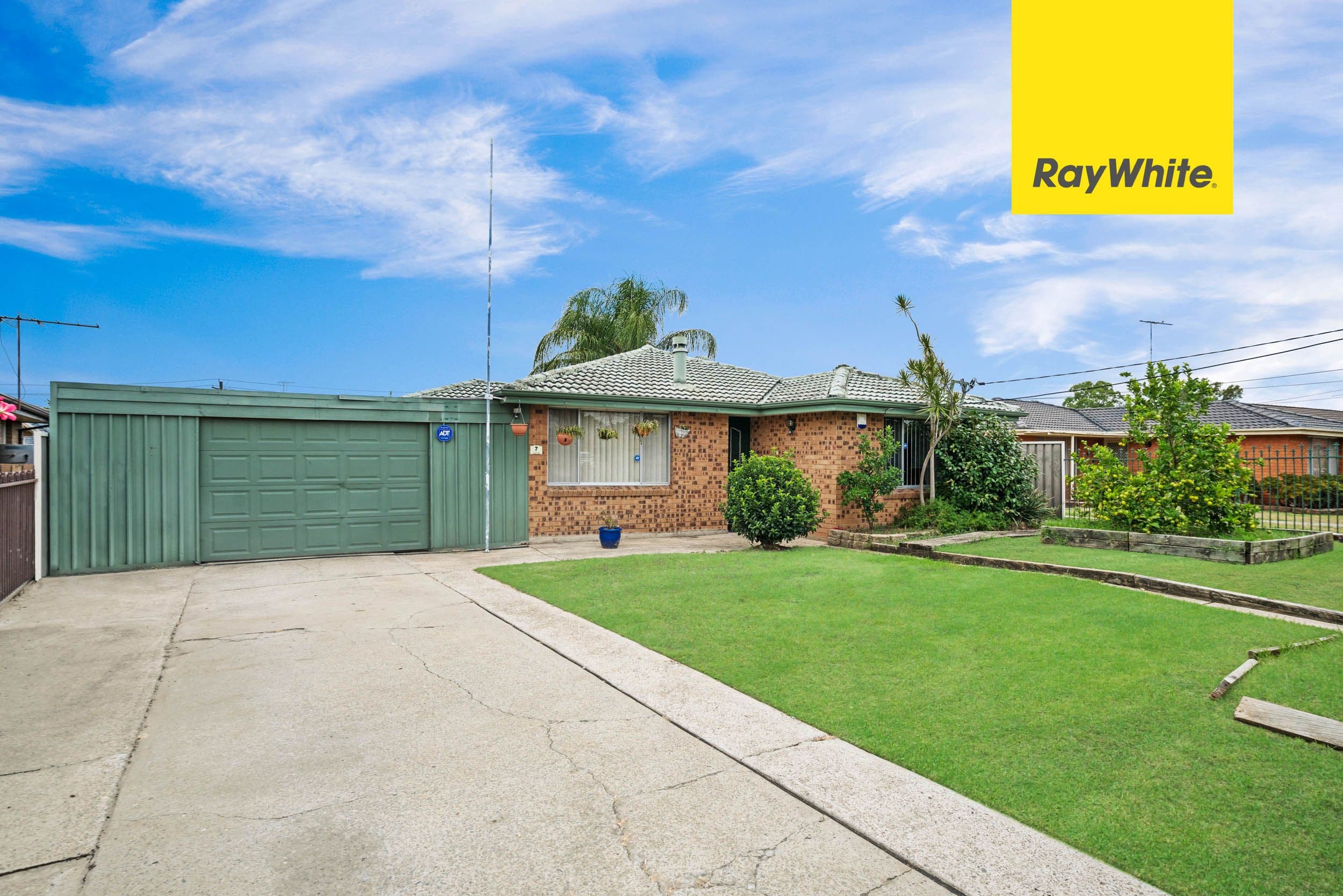 7 Tarana Crescent, Dharruk - Image 1