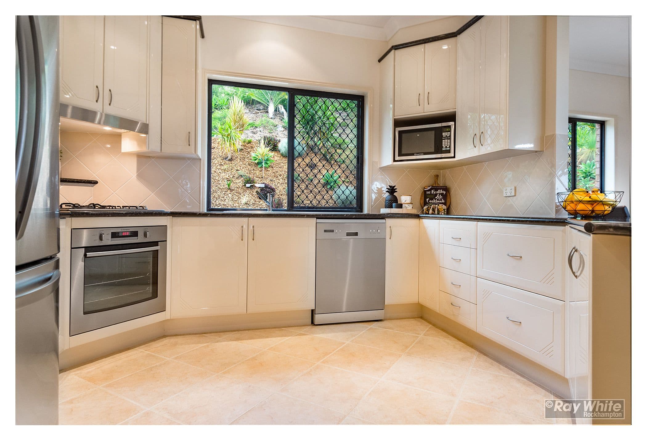 14 Africander Avenue, Norman Gardens QLD 4701, Norman Gardens - Thumbnail 7