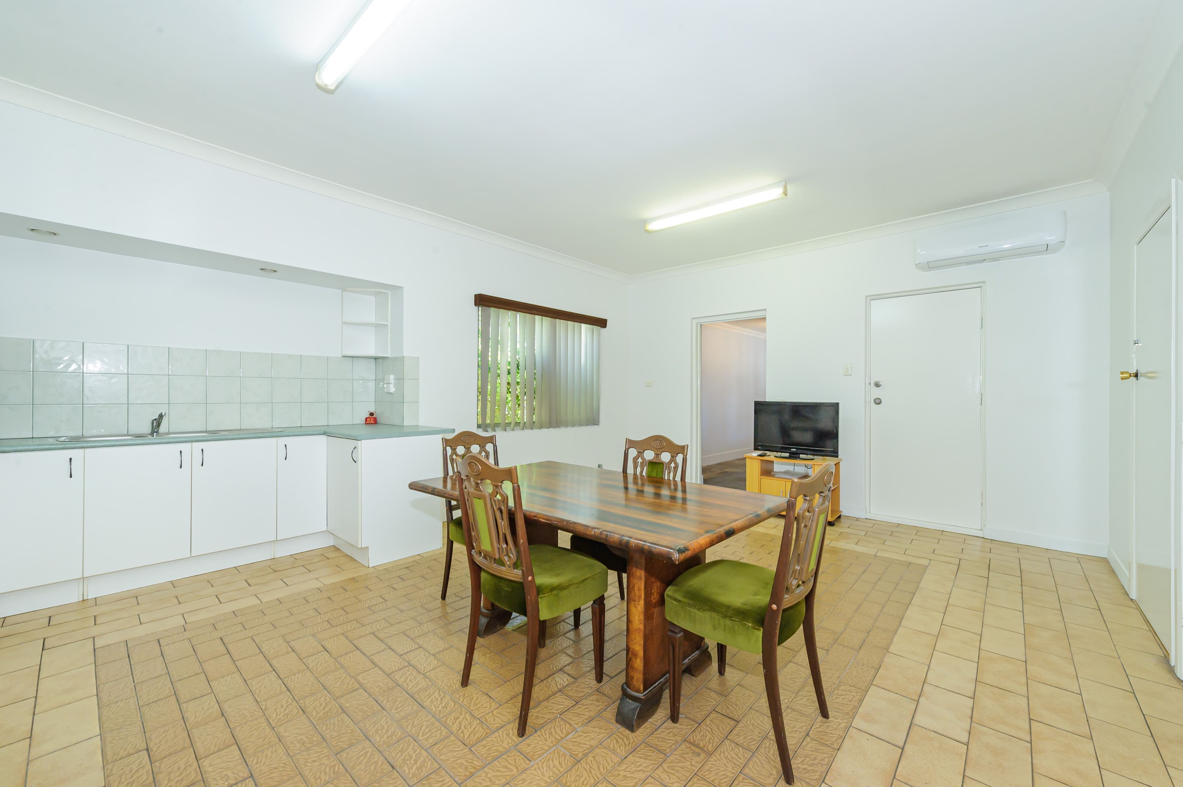 4 Lincoln Street, Highgate WA 6003, Highgate - Thumbnail 2