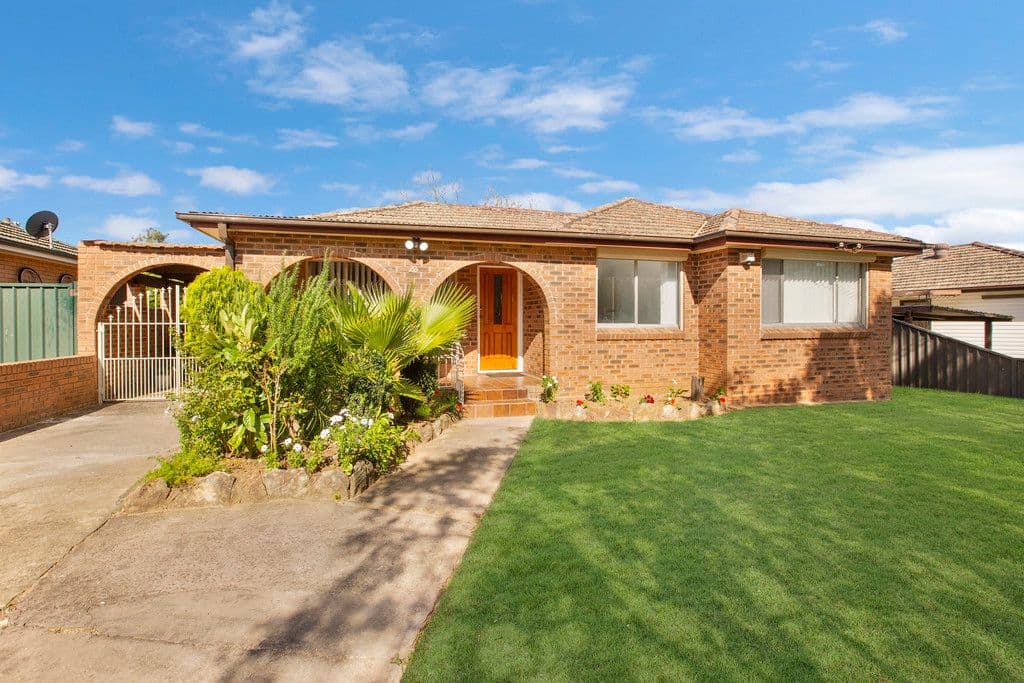 28 Winifred Crescent, Blacktown NSW 2148, Blacktown - Image 1