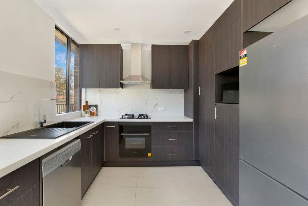28 Winifred Crescent, Blacktown NSW 2148, Blacktown - Thumbnail 3