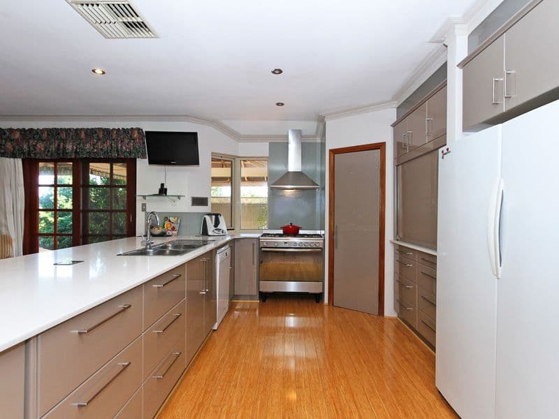 23 The Heights, CANNING VALE WA 6155, Canning Vale - Thumbnail 2