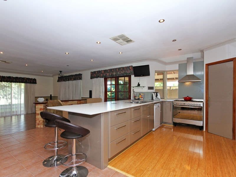 23 The Heights, CANNING VALE WA 6155, Canning Vale - Thumbnail 3