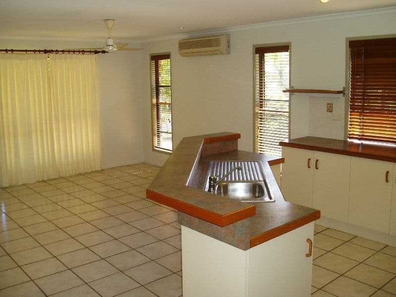 1 Cedar Court, EIMEO QLD 4740, Eimeo - Thumbnail 3