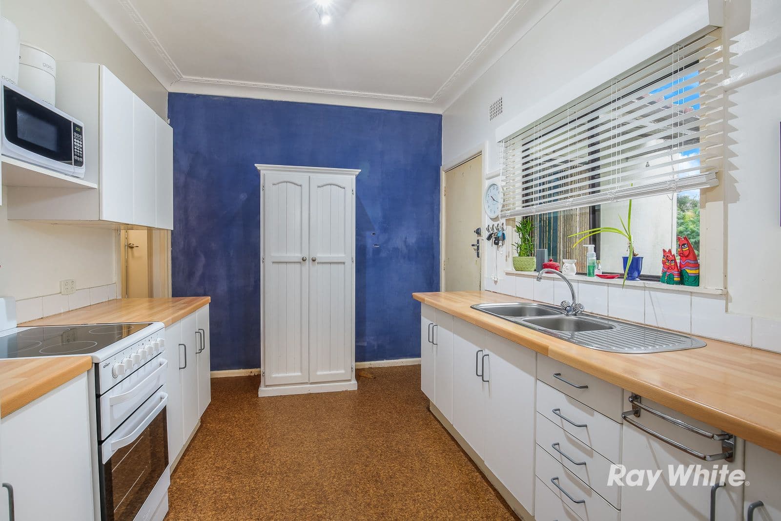 1 Worthing Avenue, Castle Hill - Thumbnail 6