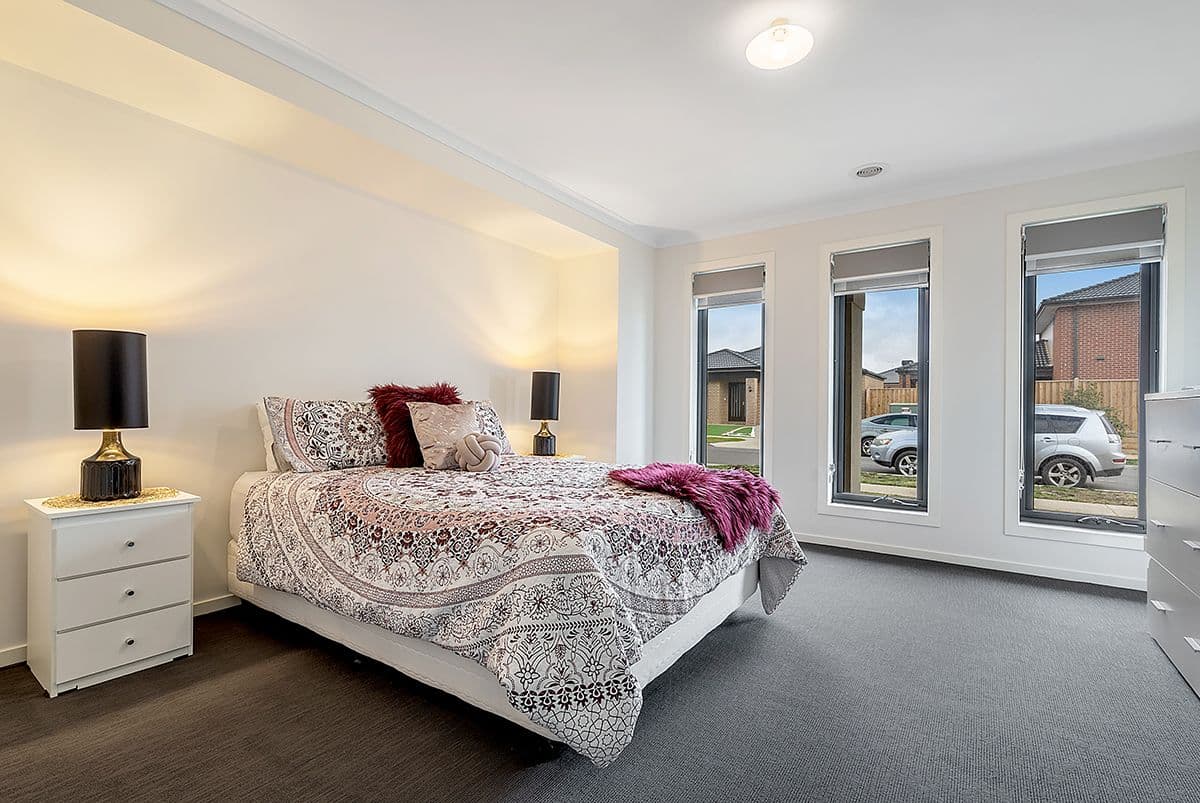 18 Fenwick Parade, Mickleham VIC 3064, Mickleham - Thumbnail 2