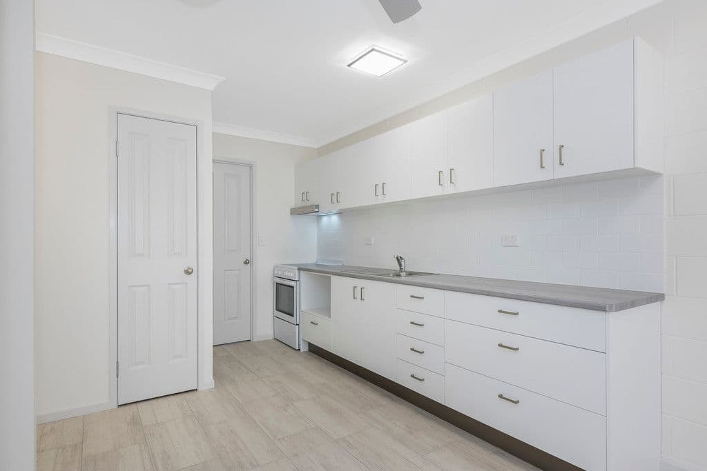 54 Lowth Street, Rosslea QLD 4812, Rosslea - Thumbnail 3