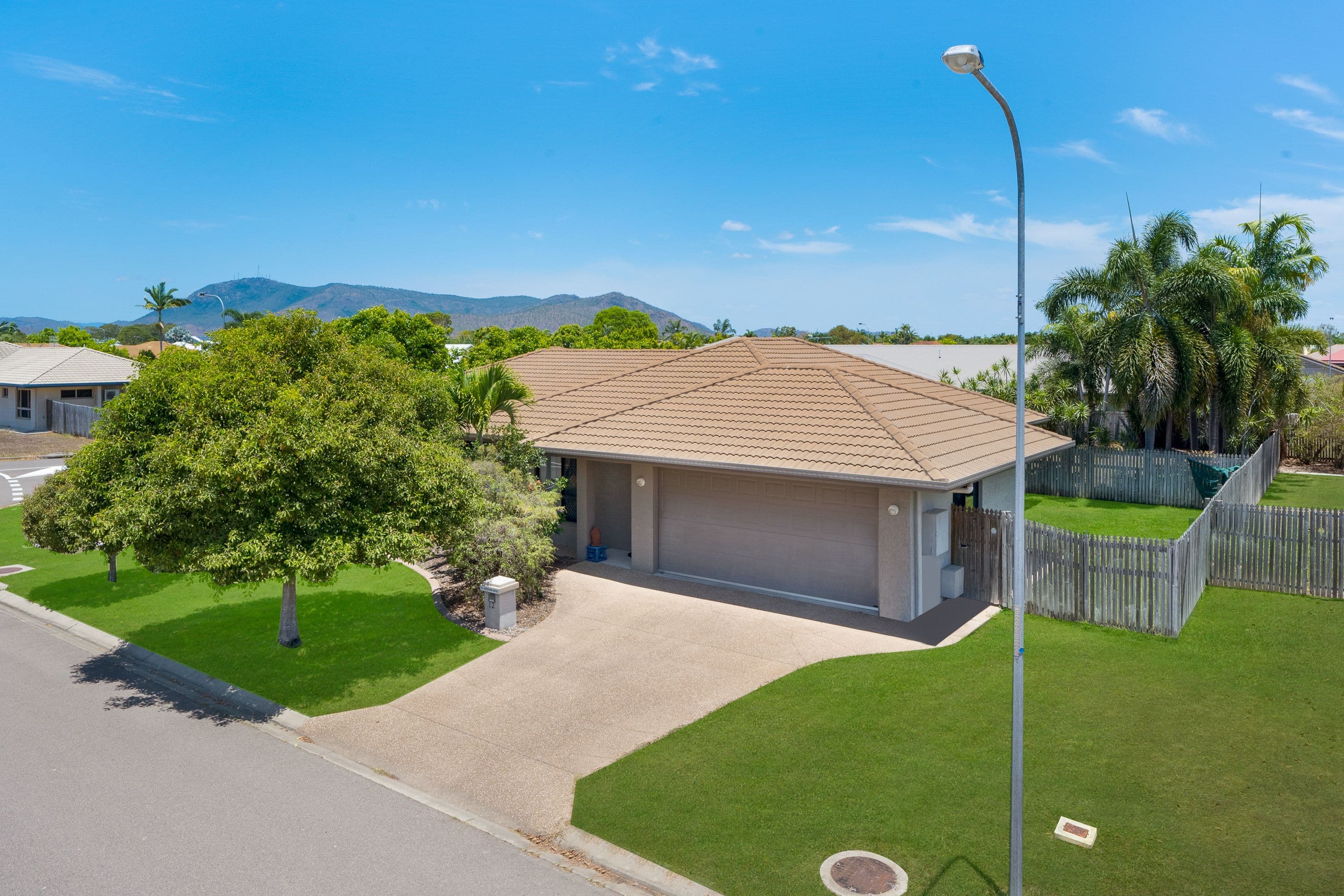 12 Chesham Drive, Kirwan QLD 4817, Kirwan - Thumbnail 2