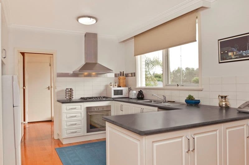 43 Eric Avenue, TEMPLESTOWE LOWER VIC 3107, Templestowe Lower - Thumbnail 4
