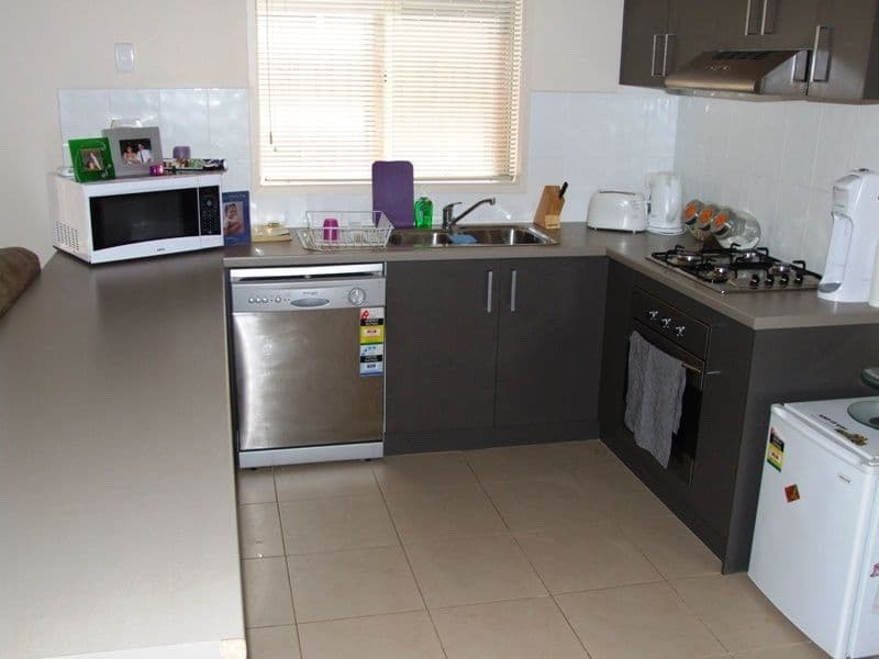 15-17 Crestmont Drive, MELTON SOUTH VIC 3338, Melton South - Thumbnail 2