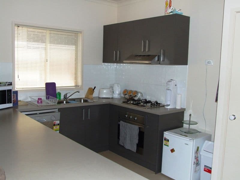 15-17 Crestmont Drive, MELTON SOUTH VIC 3338, Melton South - Thumbnail 5