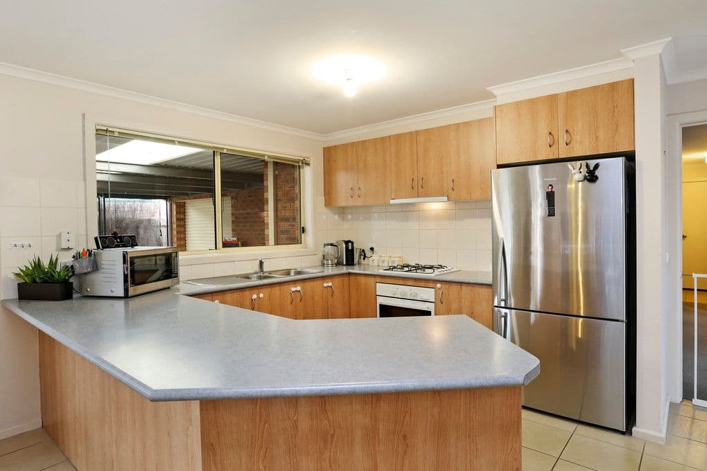 6 Blande Court, LARA VIC 3212, Lara - Thumbnail 2