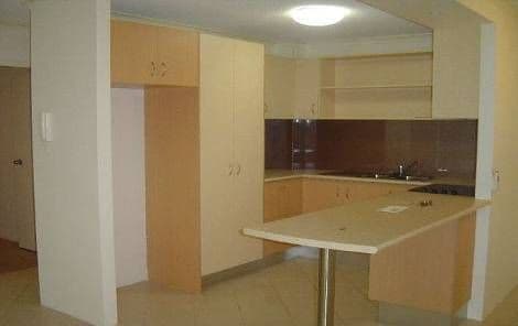 30 Chelsea Avenue, BROADBEACH QLD 4218, Broadbeach - Thumbnail 4