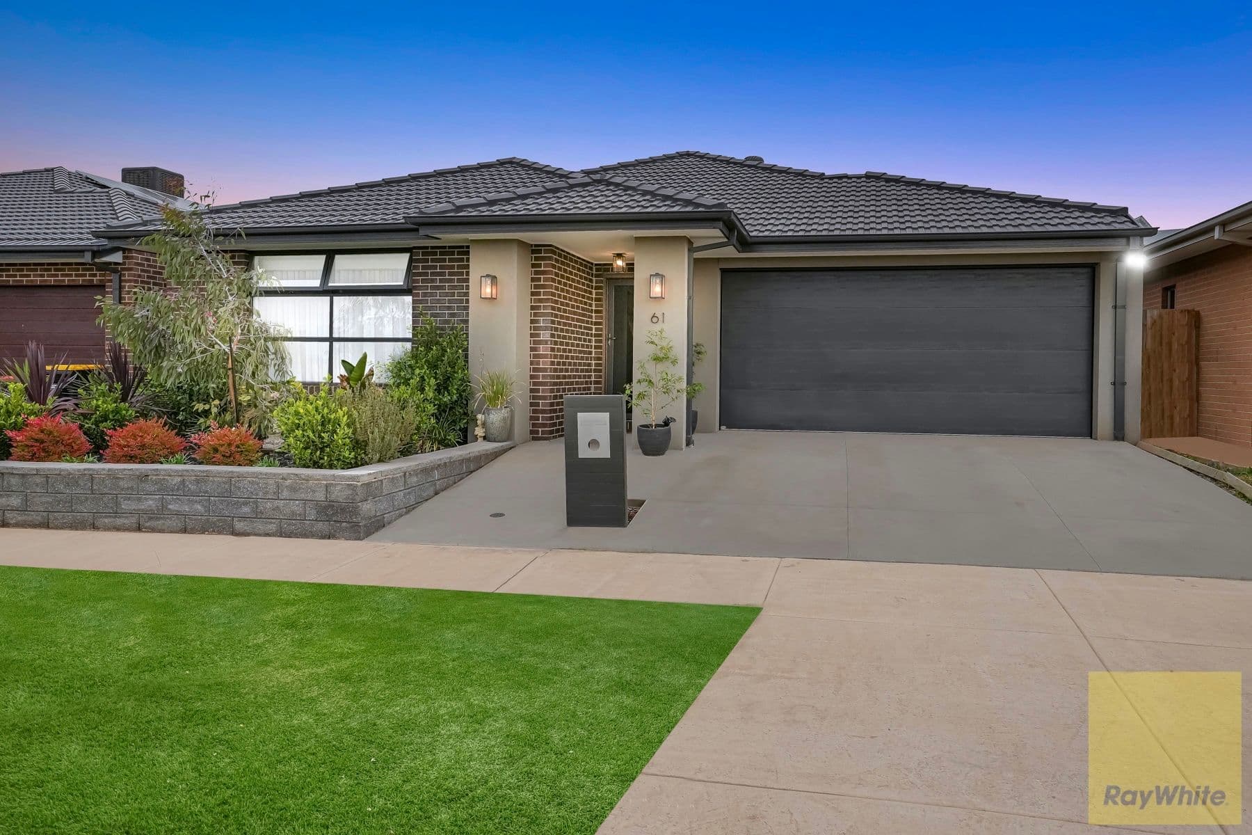 61 Cascade Drive, AINTREE VIC 3336, Aintree - Thumbnail 2