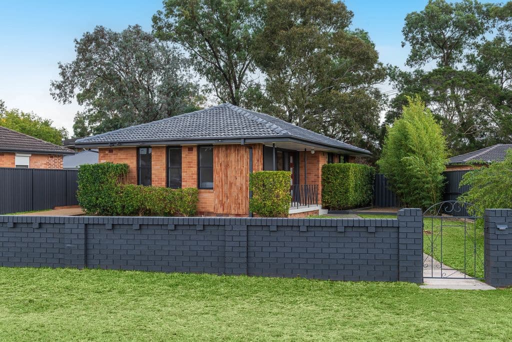 19 Wilberforce Street, Ashcroft - Image 1