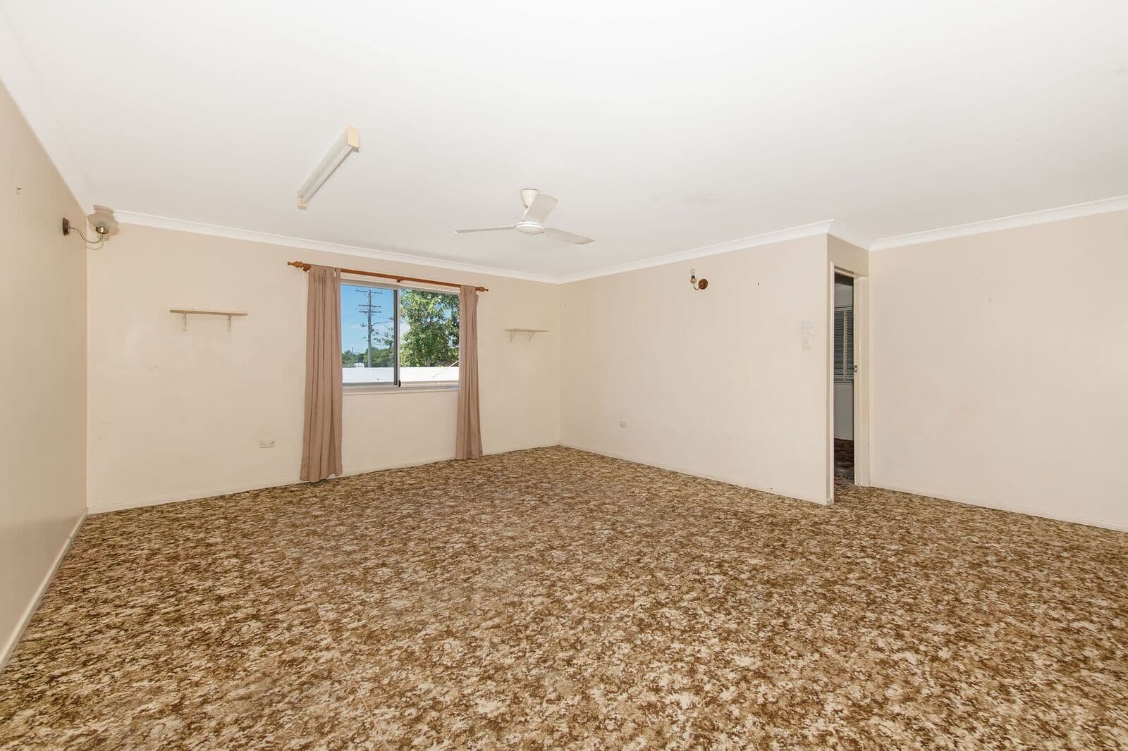 1 Ryrie Crescent, Rasmussen QLD 4815, Rasmussen - Thumbnail 2