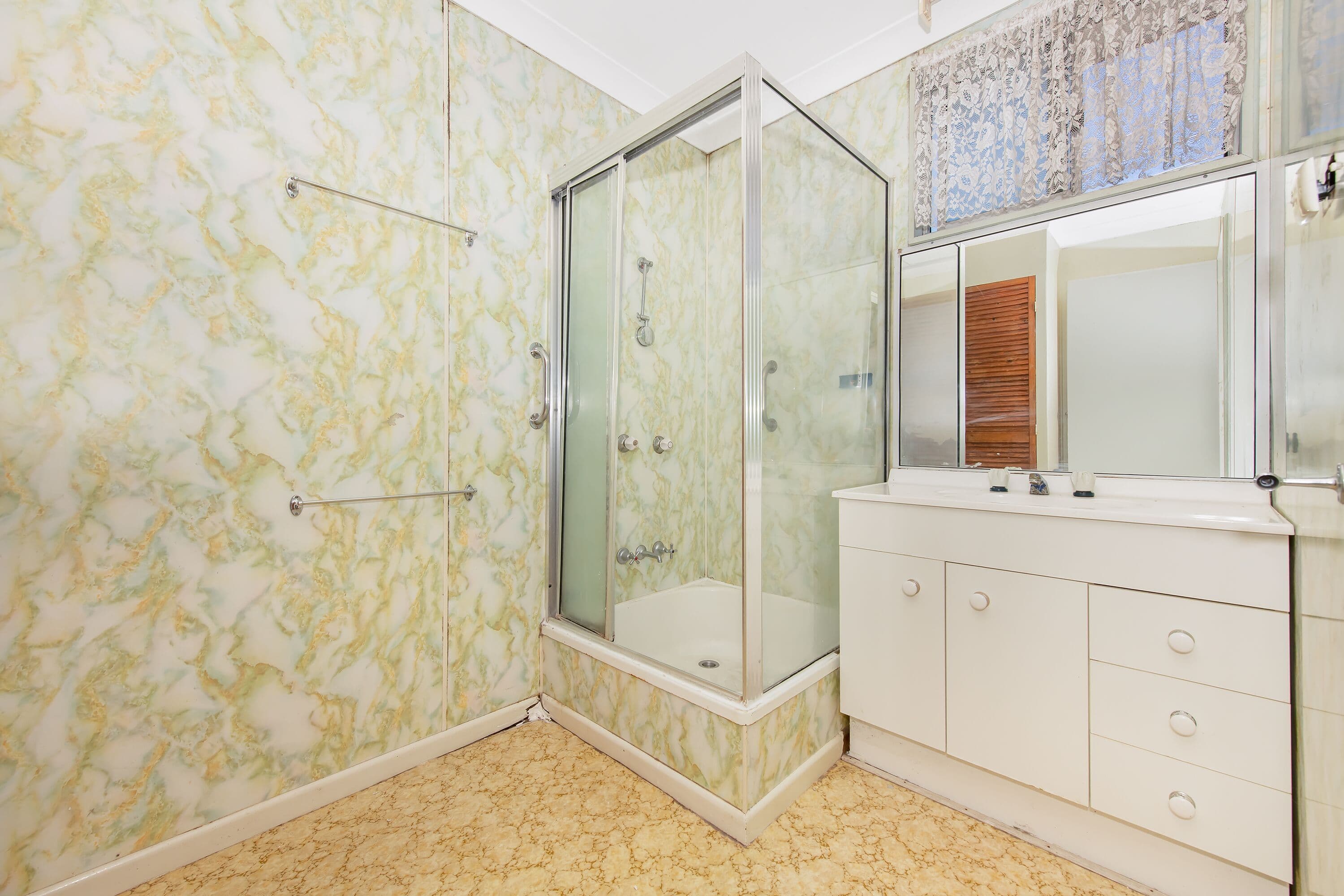 1 Ryrie Crescent, Rasmussen QLD 4815, Rasmussen - Thumbnail 5