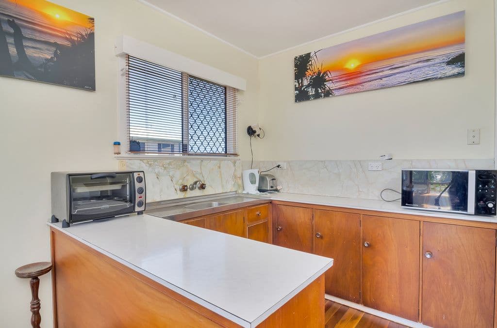202 Cypress Terrace, PALM BEACH QLD 4221, Palm Beach - Thumbnail 4