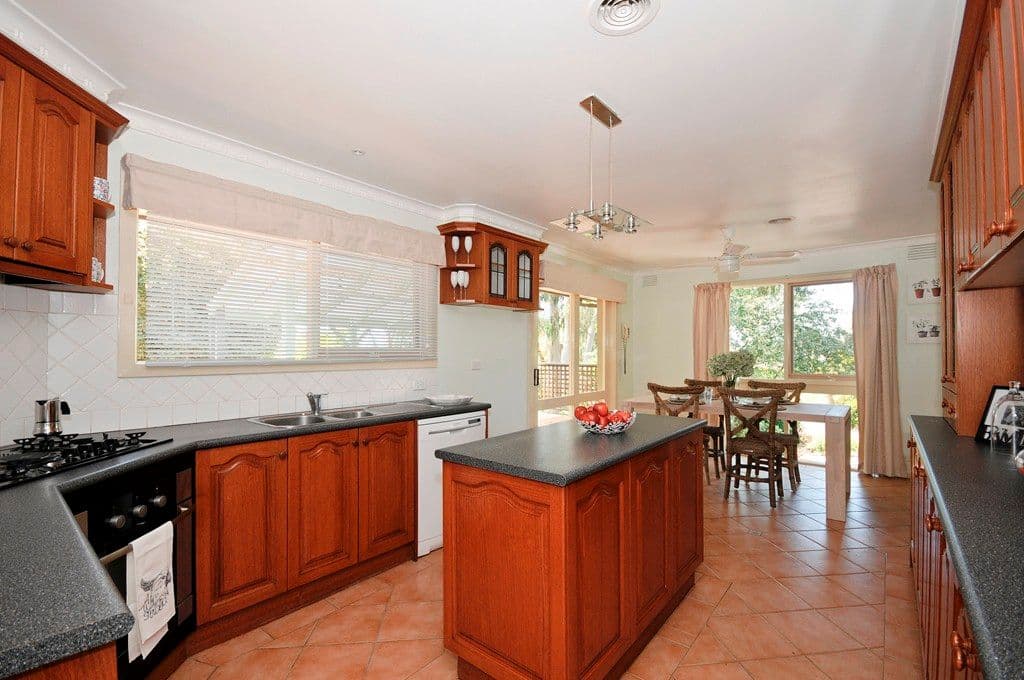 13 DEVON Walk, MOOROOLBARK VIC 3138, Mooroolbark - Thumbnail 3