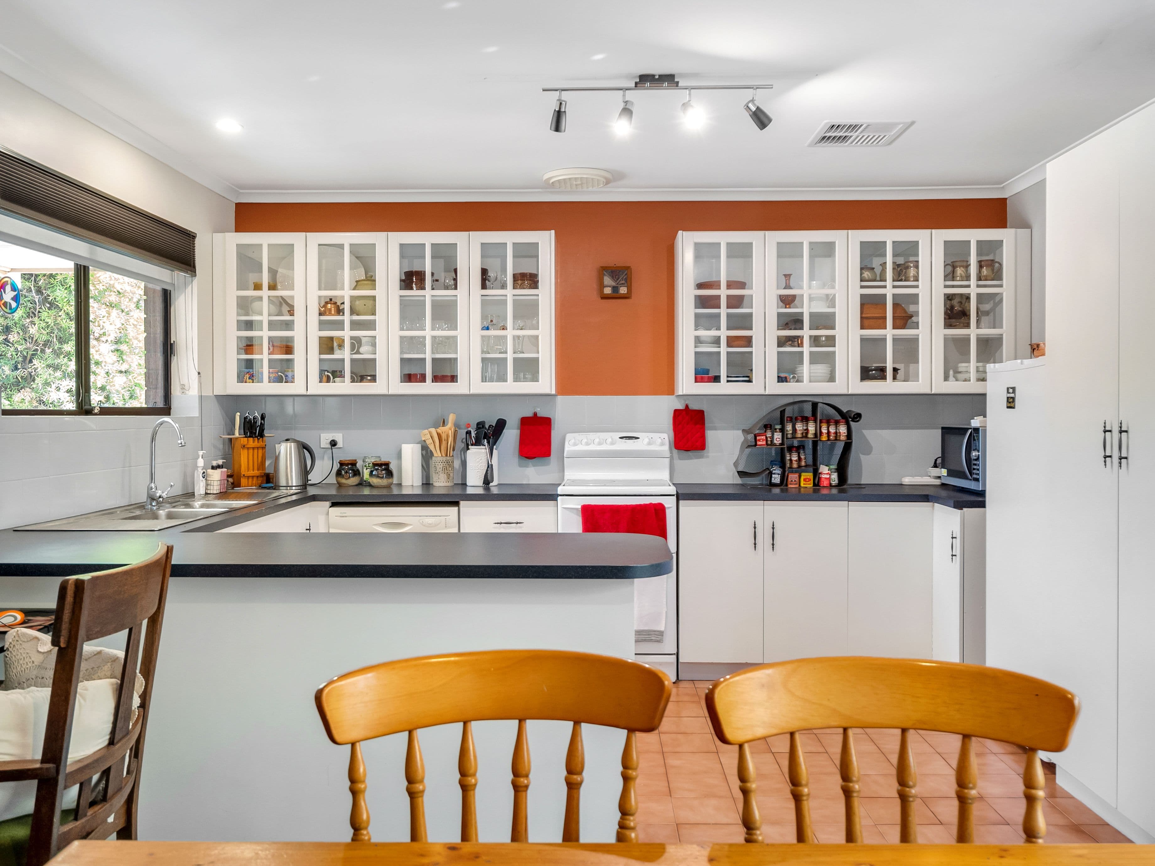 8 Parker Avenue, Strathalbyn SA 5255, Strathalbyn - Thumbnail 3