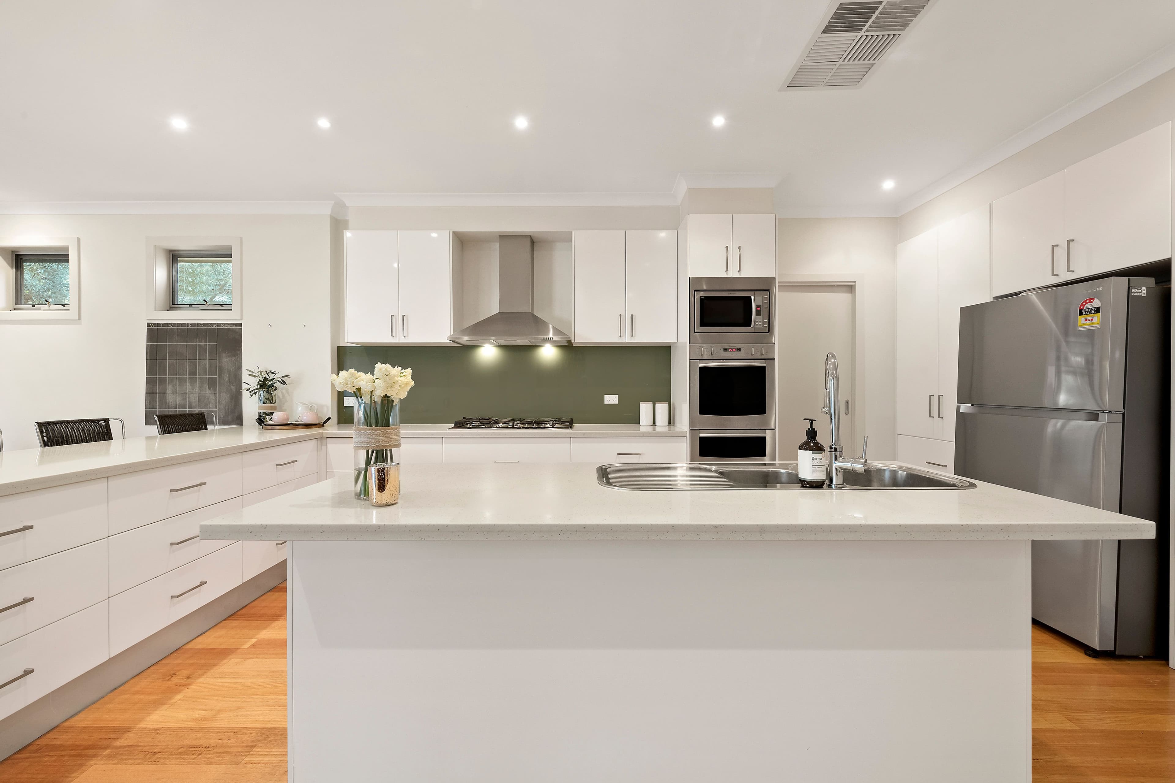 6 Bunangib Court, Frankston South VIC 3199, Frankston South - Thumbnail 4