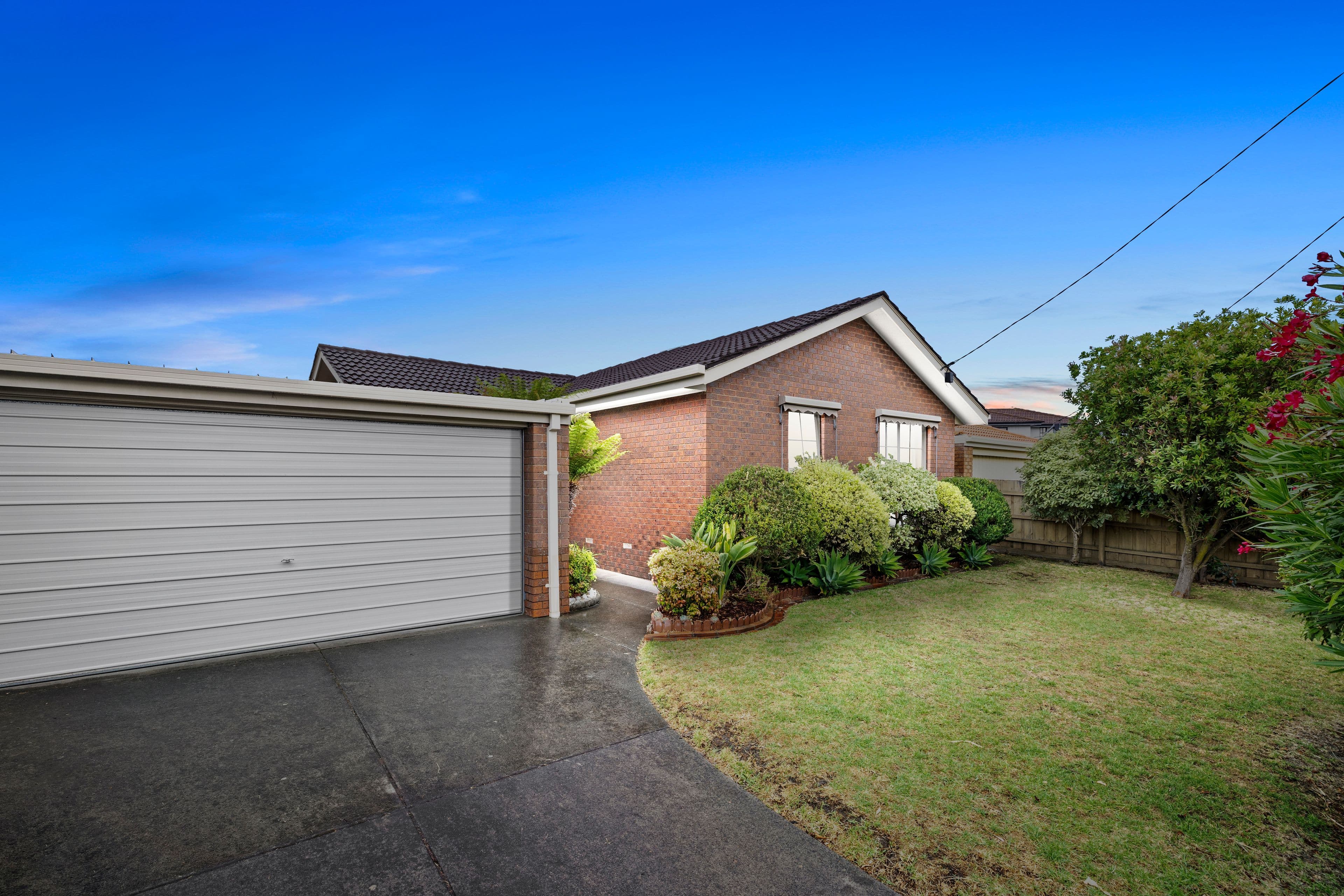 8 Lendor Court, Cheltenham VIC 3192, Cheltenham - Thumbnail 2