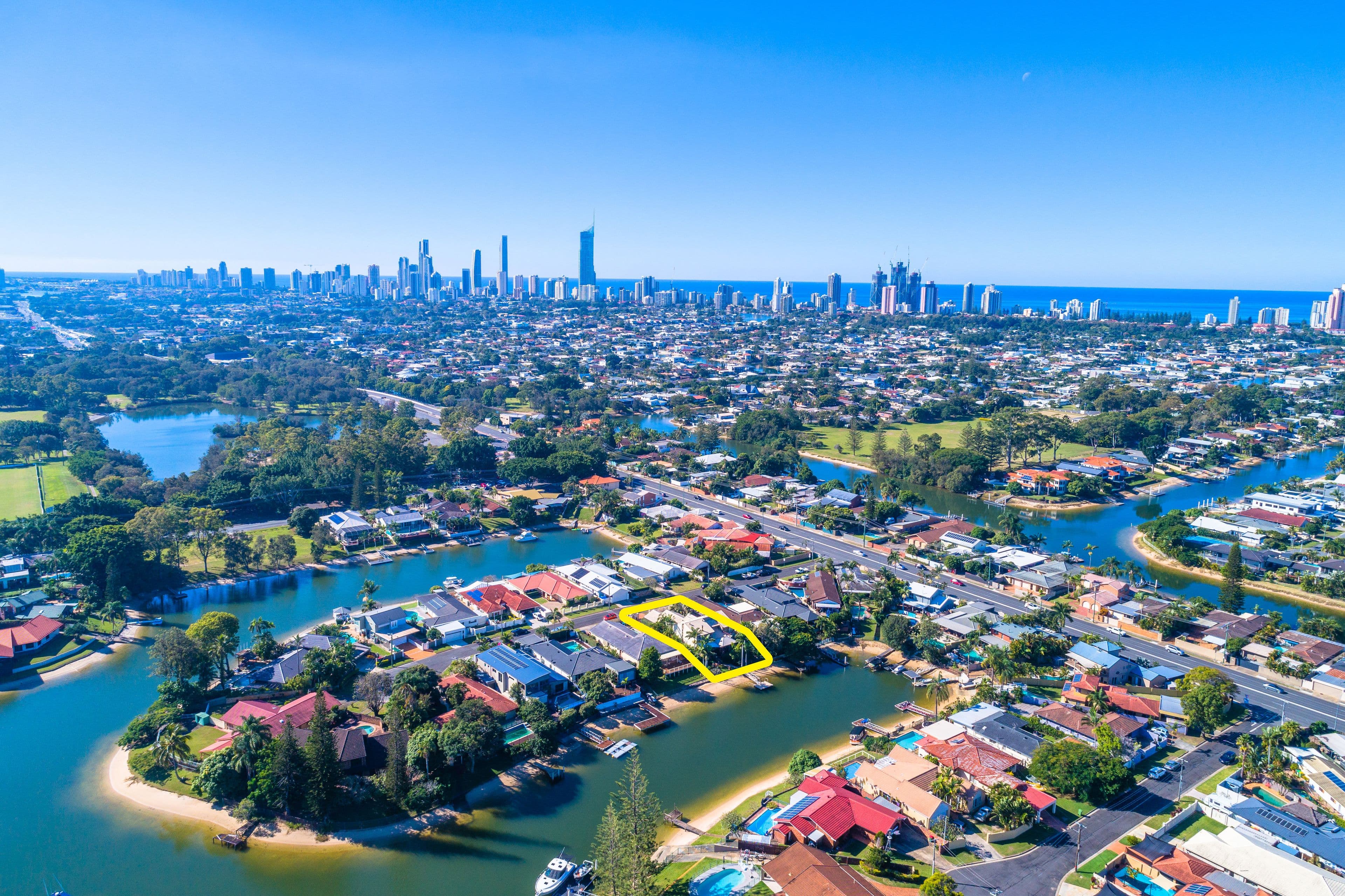 8 Andrew Avenue, Broadbeach Waters QLD 4218, Broadbeach Waters - Thumbnail 4
