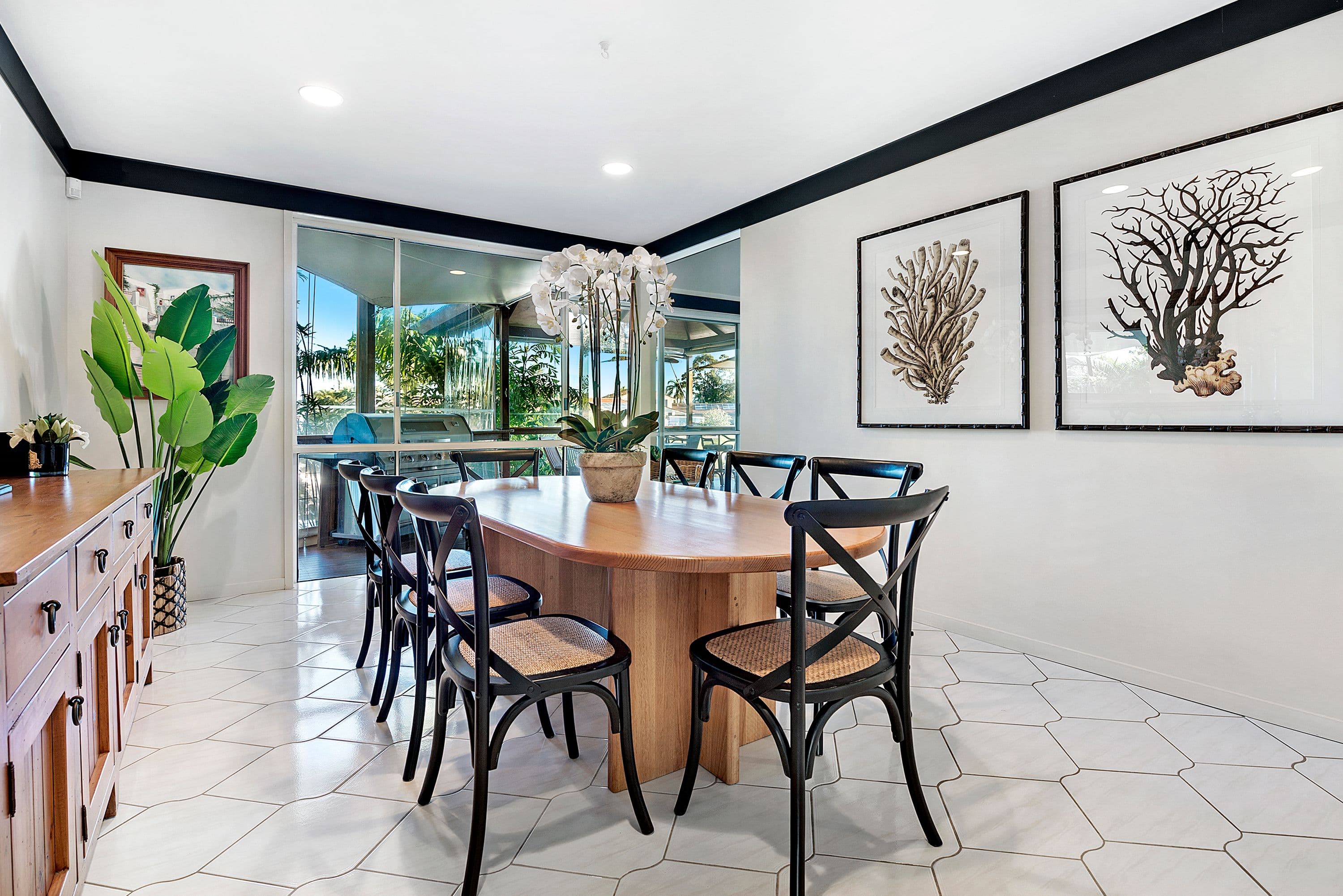 8 Andrew Avenue, Broadbeach Waters QLD 4218, Broadbeach Waters - Thumbnail 5