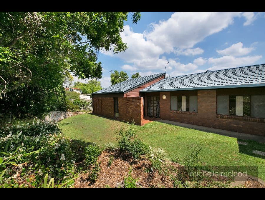 138 Burbong Street, Chapel Hill QLD 4069, Chapel Hill - Image 1