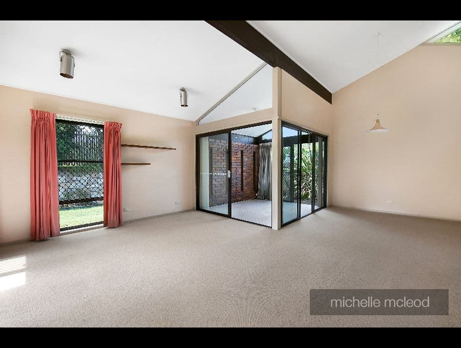 138 Burbong Street, Chapel Hill QLD 4069, Chapel Hill - Thumbnail 4