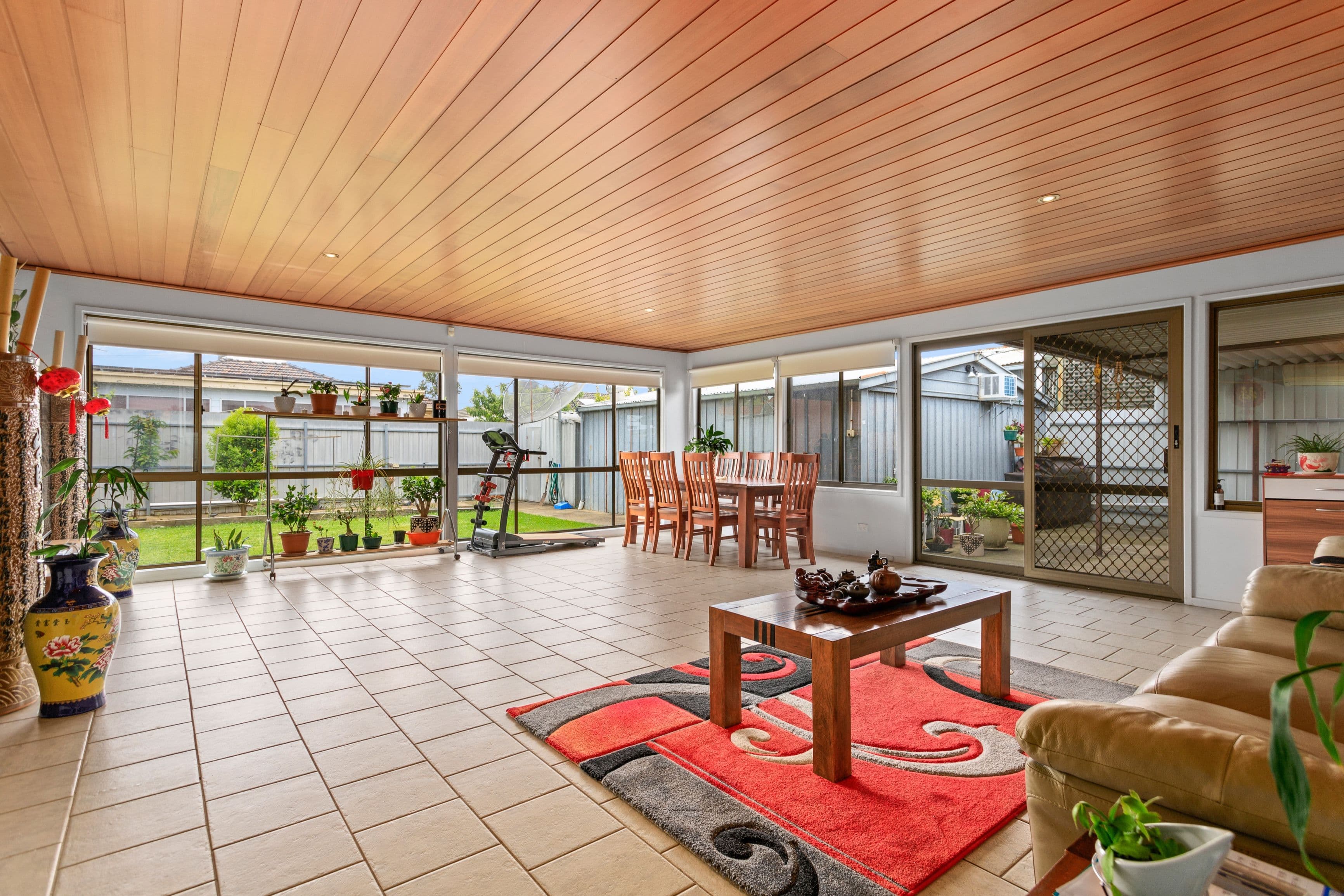10 Derna Crescent, Lalor VIC 3075, Lalor - Thumbnail 2