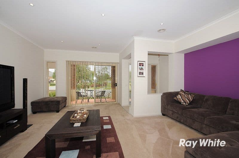 47 Kirren Close, CRANBOURNE VIC 3977, Cranbourne - Thumbnail 2