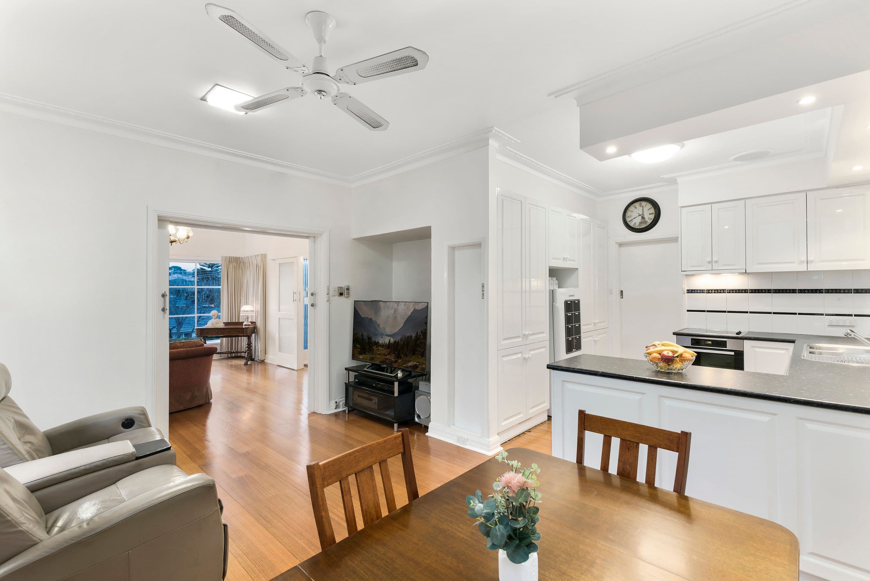 3 Falconer Street, Glen Waverley VIC 3150, Glen Waverley - Thumbnail 4