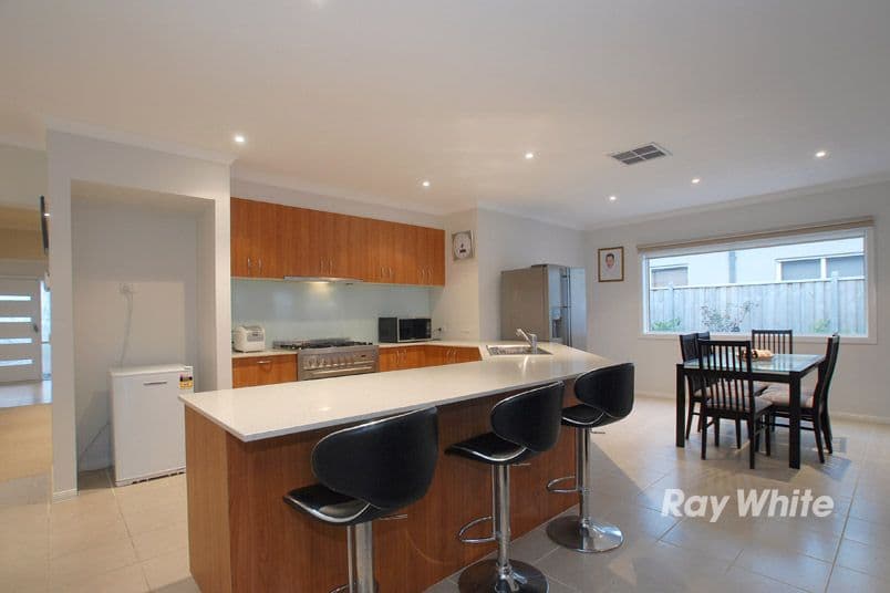 74 Melington Drive, LYNDHURST VIC 3975, Lyndhurst - Thumbnail 5