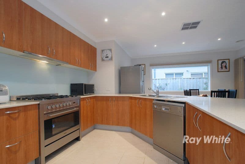 74 Melington Drive, LYNDHURST VIC 3975, Lyndhurst - Thumbnail 6