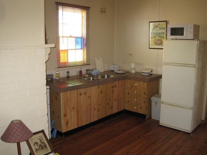 151 Nasmyth Street, YOUNG NSW 2594, Young - Thumbnail 2