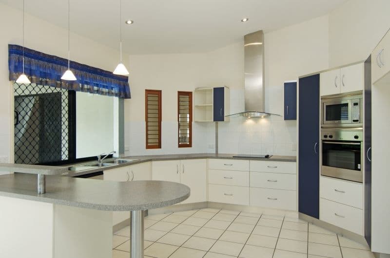 2 Canthium Court, MOUNT LOUISA QLD 4814, Mount Louisa - Thumbnail 2