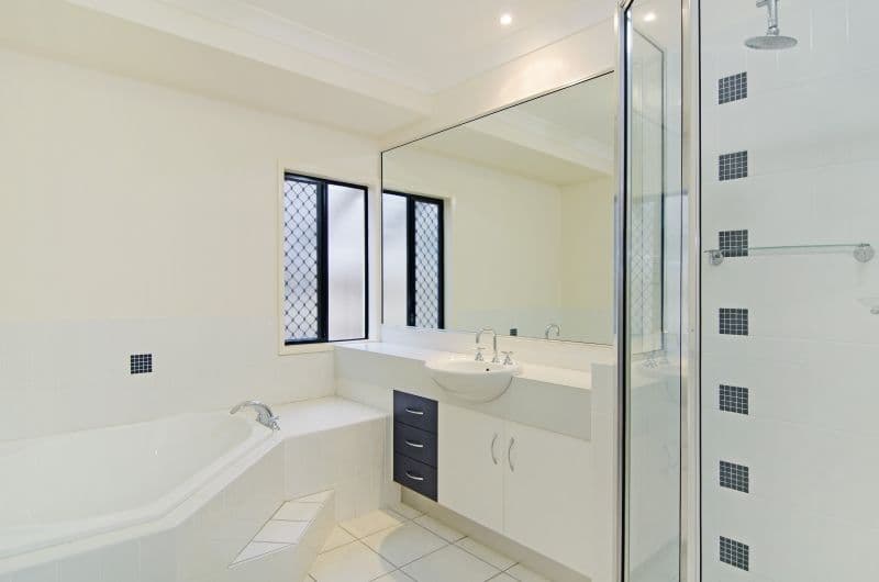2 Canthium Court, MOUNT LOUISA QLD 4814, Mount Louisa - Thumbnail 3