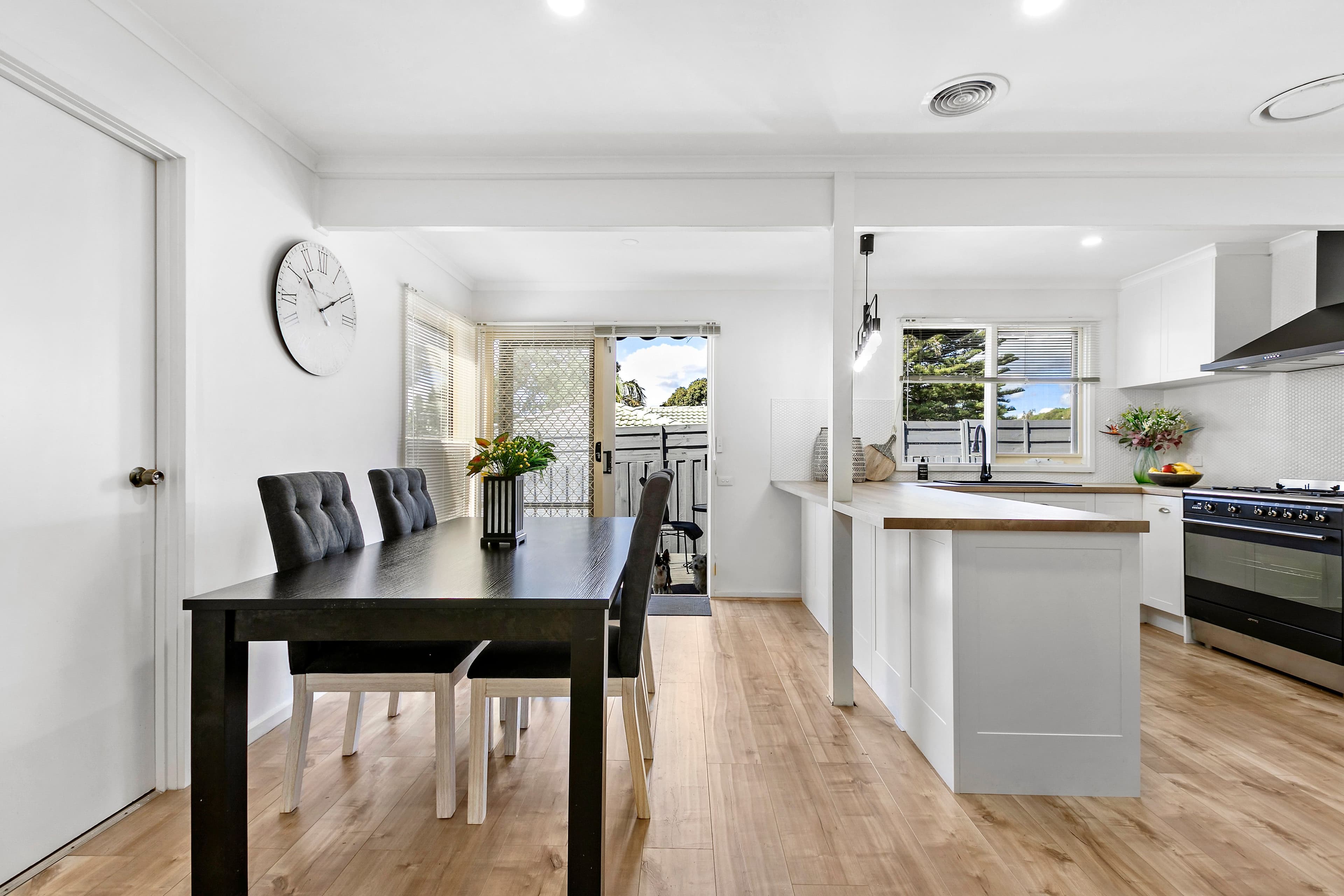 82 Dunsterville Crescent, Frankston VIC 3199, Frankston - Thumbnail 3