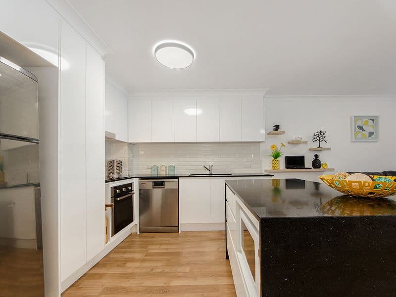 29 Burleigh Street, Burleigh Heads QLD 4220, Burleigh Heads - Thumbnail 3