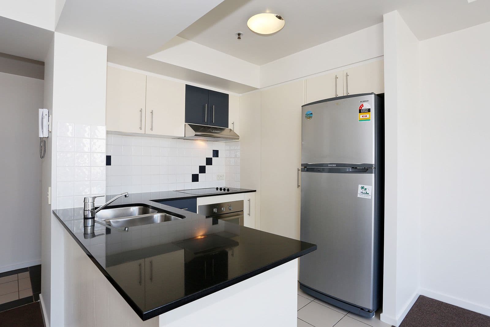 505 'Ipanema' 2865 Gold Coast Highway, Surfers Paradise QLD 4217, Surfers Paradise - Thumbnail 2