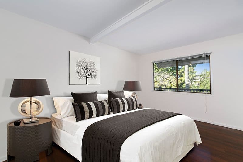33 Yuletide Street, Holland Park QLD 4121, Holland Park West - Thumbnail 2