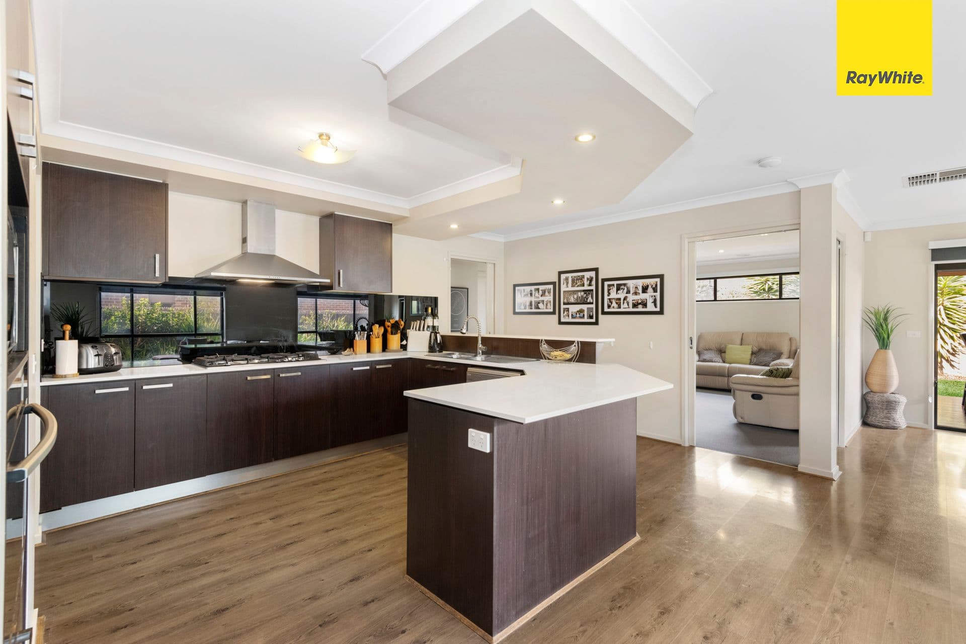 9 Amber Way, COBBLEBANK VIC 3338, Cobblebank - Thumbnail 4